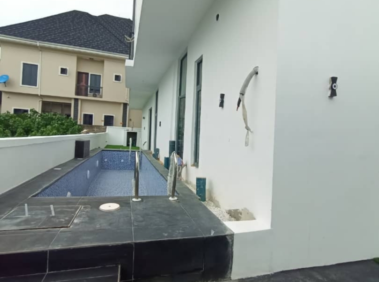 5 bedroom duplex in megamound estate, lekki