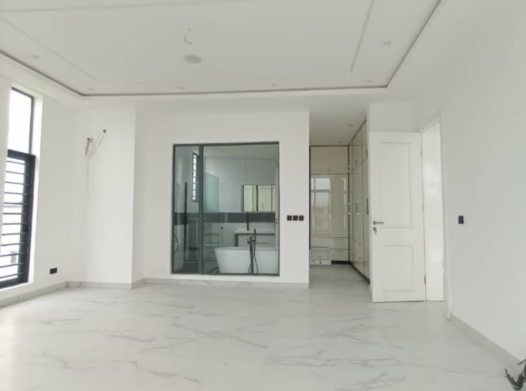 5 bedroom duplex in megamound estate, lekki