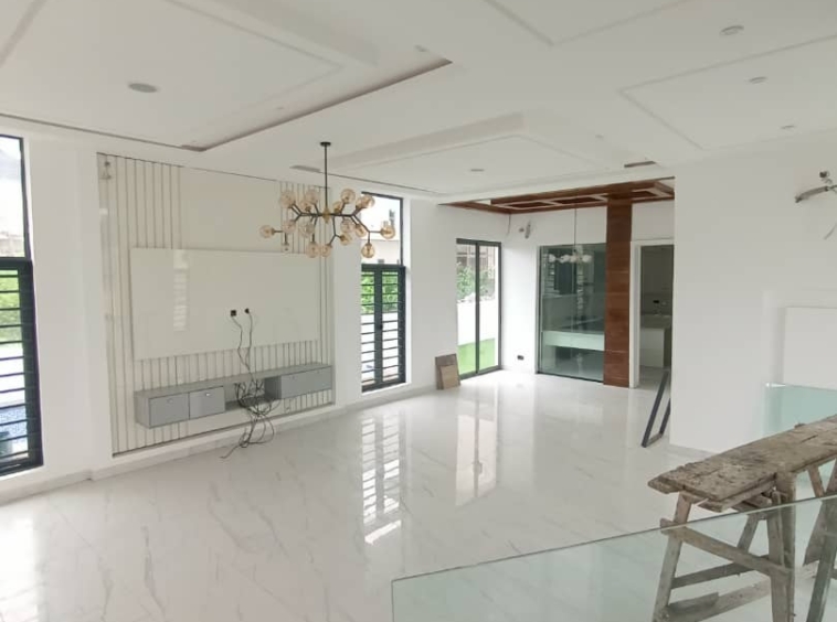 5 bedroom duplex in megamound estate, lekki