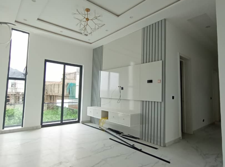 5 bedroom duplex in megamound estate, lekki
