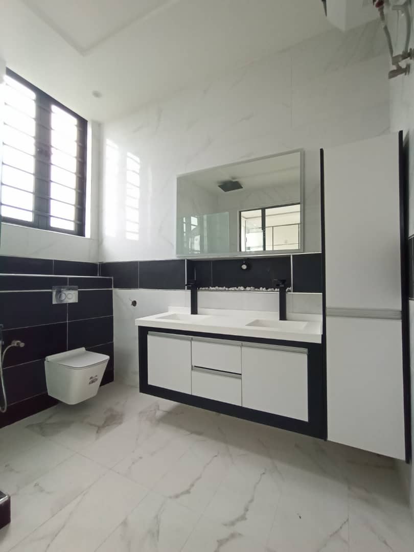 5 bedroom duplex in megamound estate, lekki