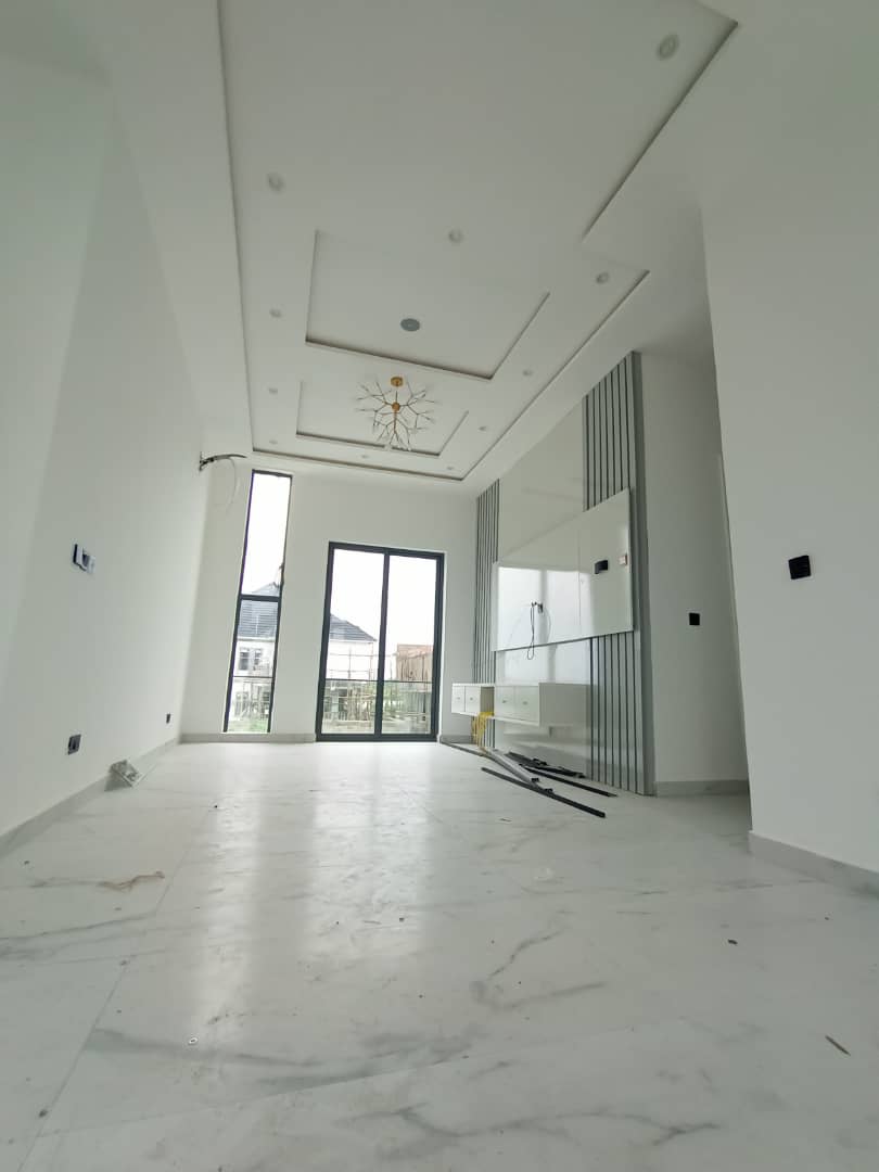 5 bedroom duplex in megamound estate, lekki